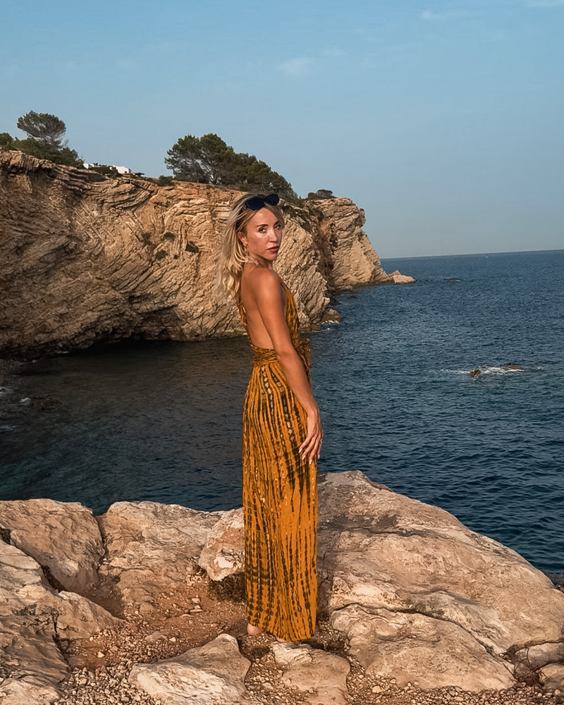 Amber Glow Maxikleid im Ibiza Stil | Boho Batik Kleid 