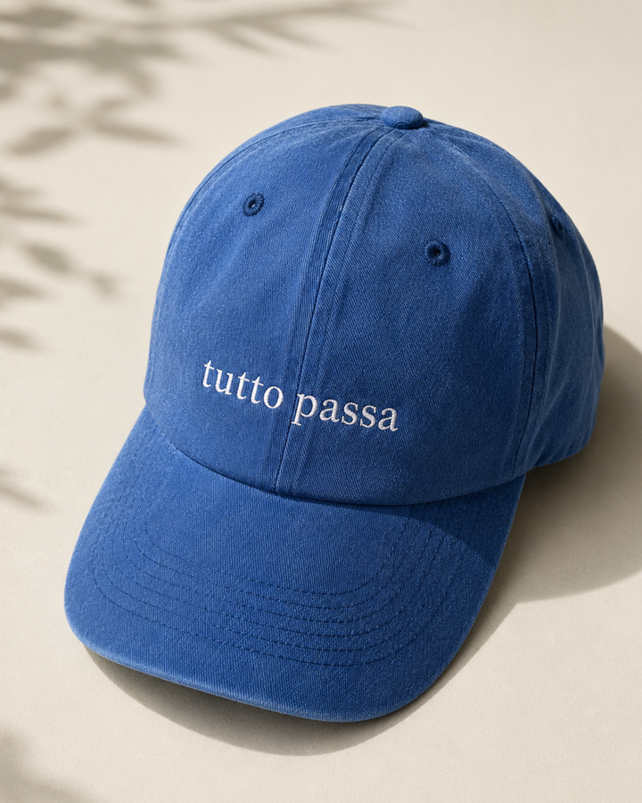 Koenigsblau blaue washed Cap mit Schriftzug "tutto passa" 